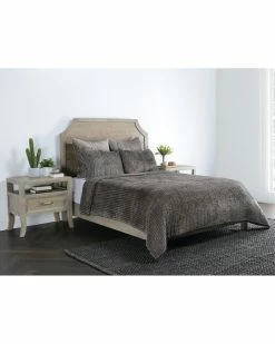 Kosas Home Dimitry Velvet Desert Quilt Comforters & Quilts